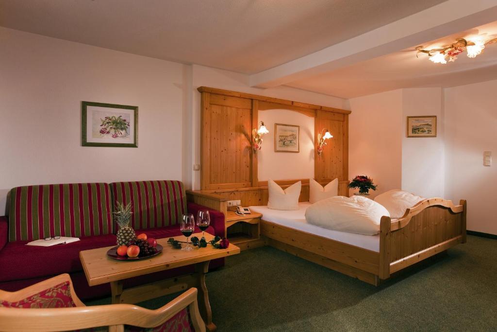 فندق بيرتيساوفي  فندق ألبين روز الغرفة الصورة